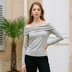 NWT YANA K Women’s Off Shoulder Long Sleeve  Blouse - Sage Green - Size OS